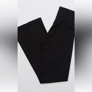 OFFLINE By Aerie OG High Waisted
Flare Legging Size L New
